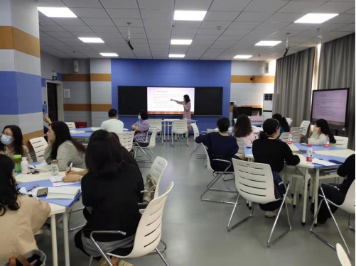 教师教育与职业发展处（中心）组织召开 重庆人文科技学院2022届师范生教育教学能力考核 命题工作会